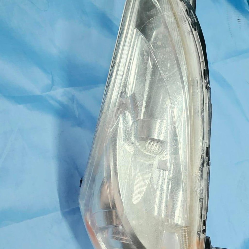 Suzuki Swift Headlight – Genuine Used (2012)